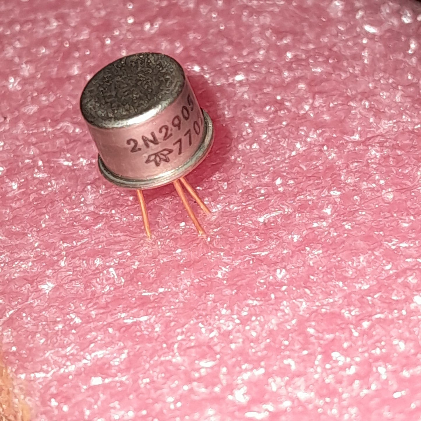 2N2905A PNP silicon bipolar transistor
