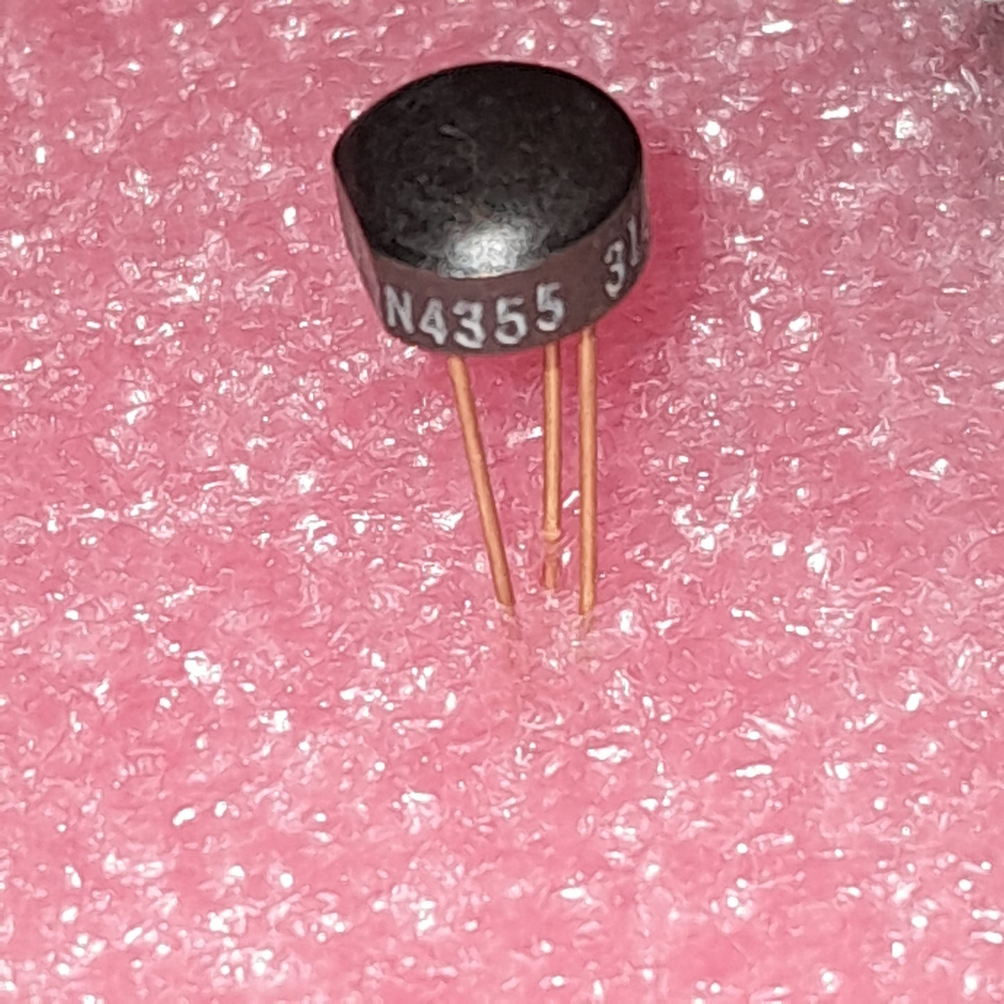 FAIRCHILD 2N4355 PNP silicon transistor (NOS GOLD LEADS)