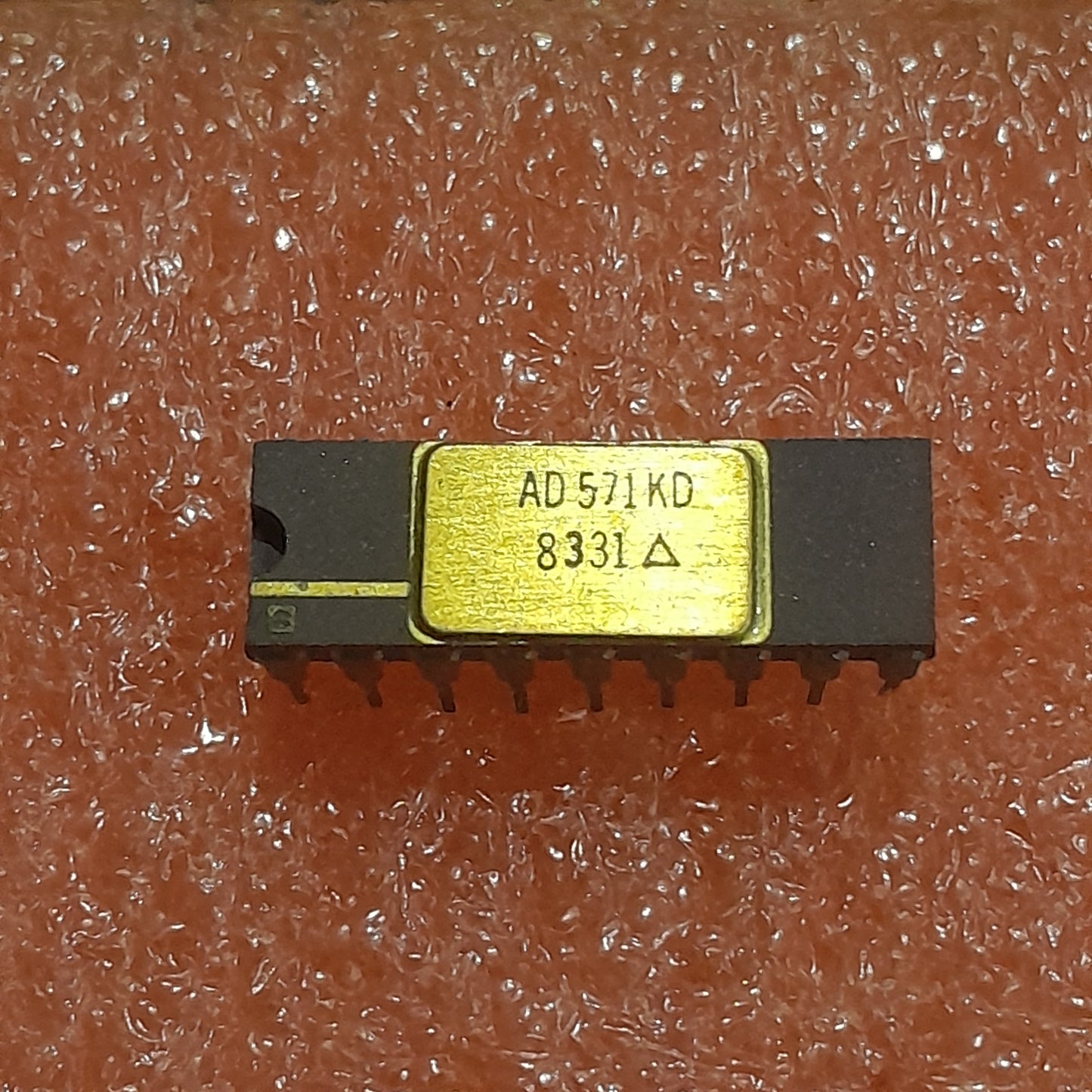 vintage Analog Devices AD571KD, a high-reliability, 10-bit ADC
