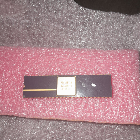 (DIP) vintage IC manufactured by Plessey. The part number, "8258590," "M344 B"