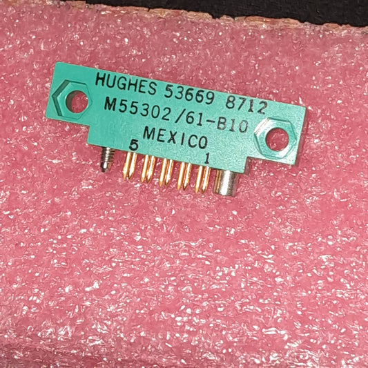 M55302/61-B10 military-grade connector header (NOS MIL/SPEC GOLD LEADS)