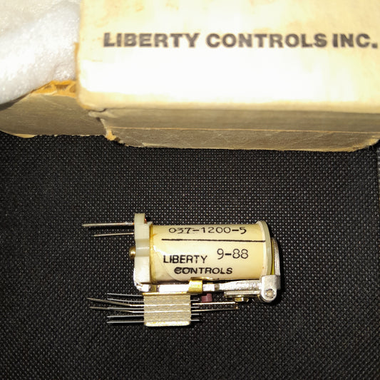 Liberty Controls Inc. #037-1200-5 solenoid (NOS)