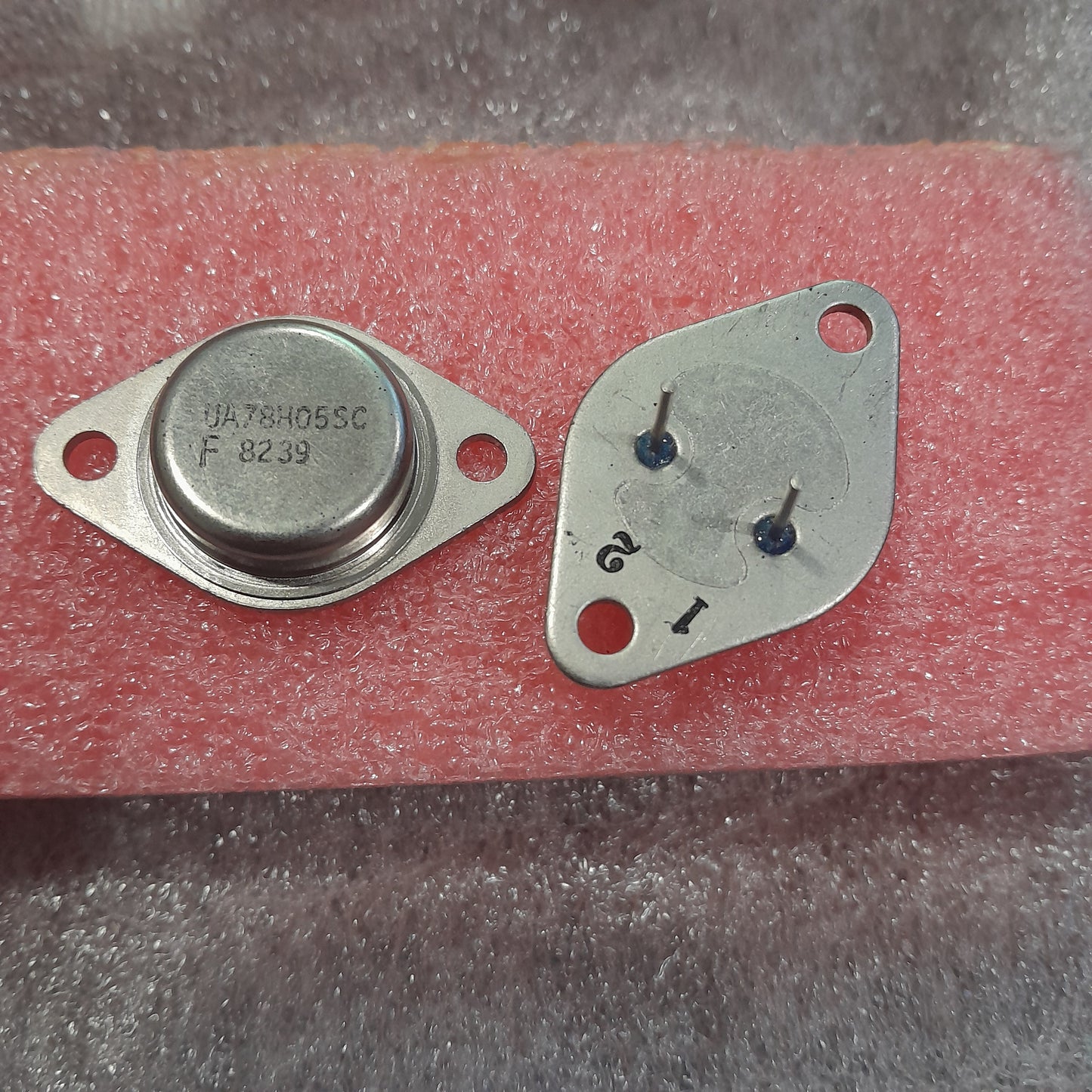 UA78H05SC Fairchild Semiconductor fixed positive voltage regulator (NOS)