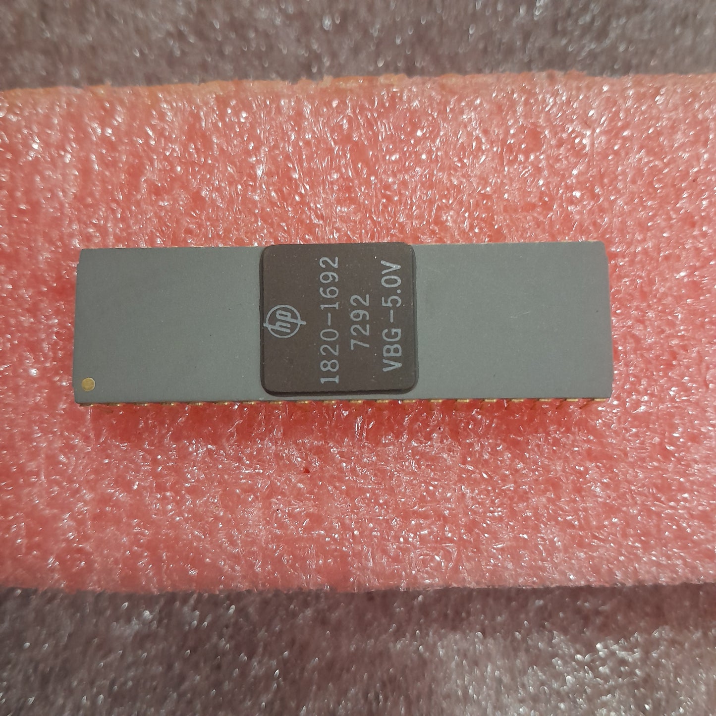 HP 1820-1692 custom-designed nanoprocessor gold pin