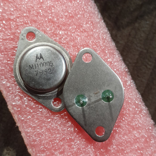 Motorola M14035 NPN silicon RF power transistor. (NOS)