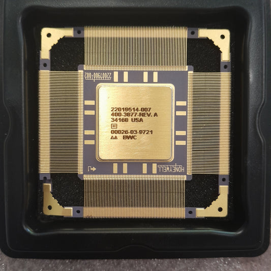 **ATTENTION IC COLLECTORS** Honeywell HX1750, radiation-hardened 16-bit microprocessor implementing the MIL-STD-1750A instruction set architecture. (NOS MIL/SPEC, EXTREAMLY RARE)