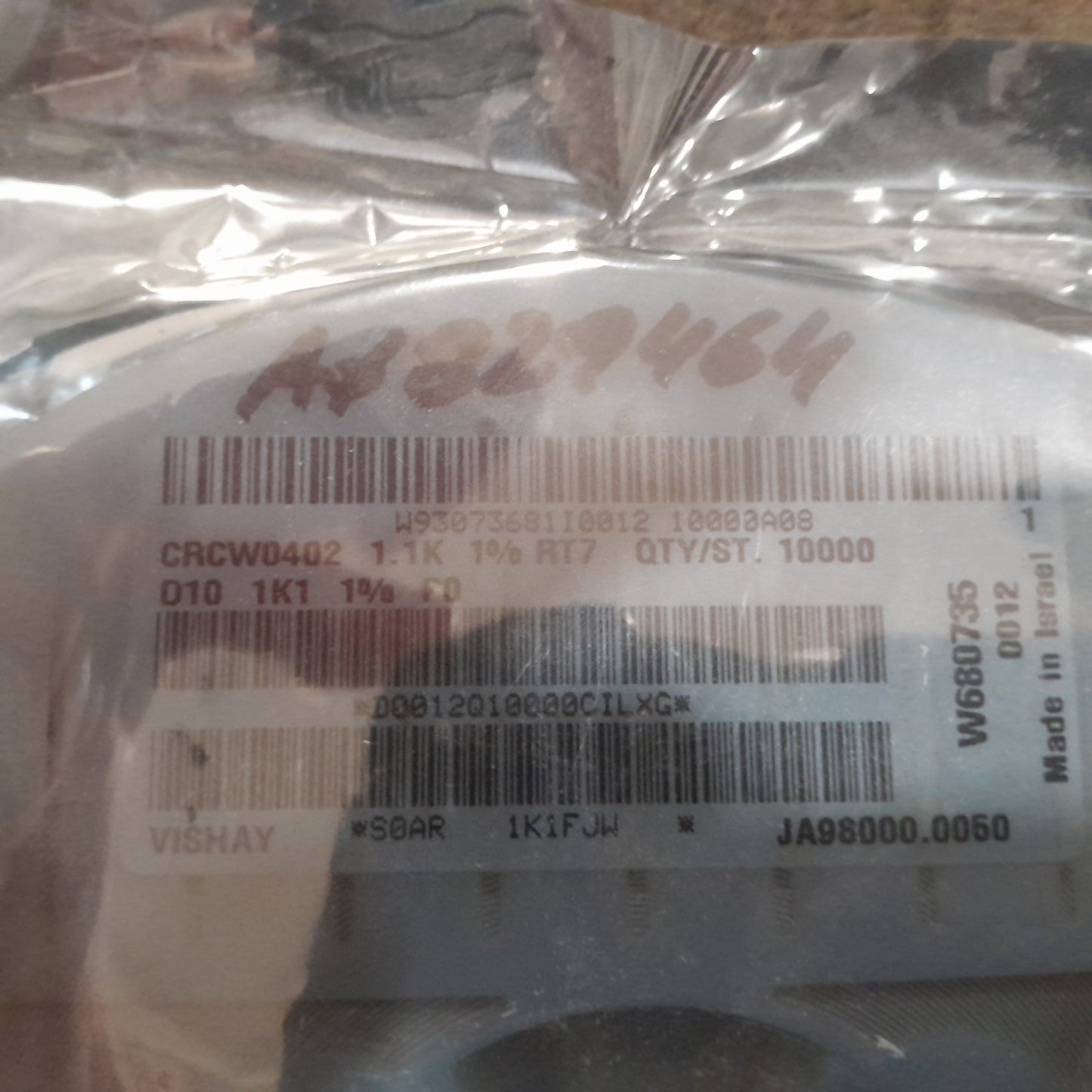 Vishay's Thin Film Chip Resistor. CRCW0402 1.1K 1%, 1.1 kΩ resistance with 1% tolerance, (NOS) reel of 10000
